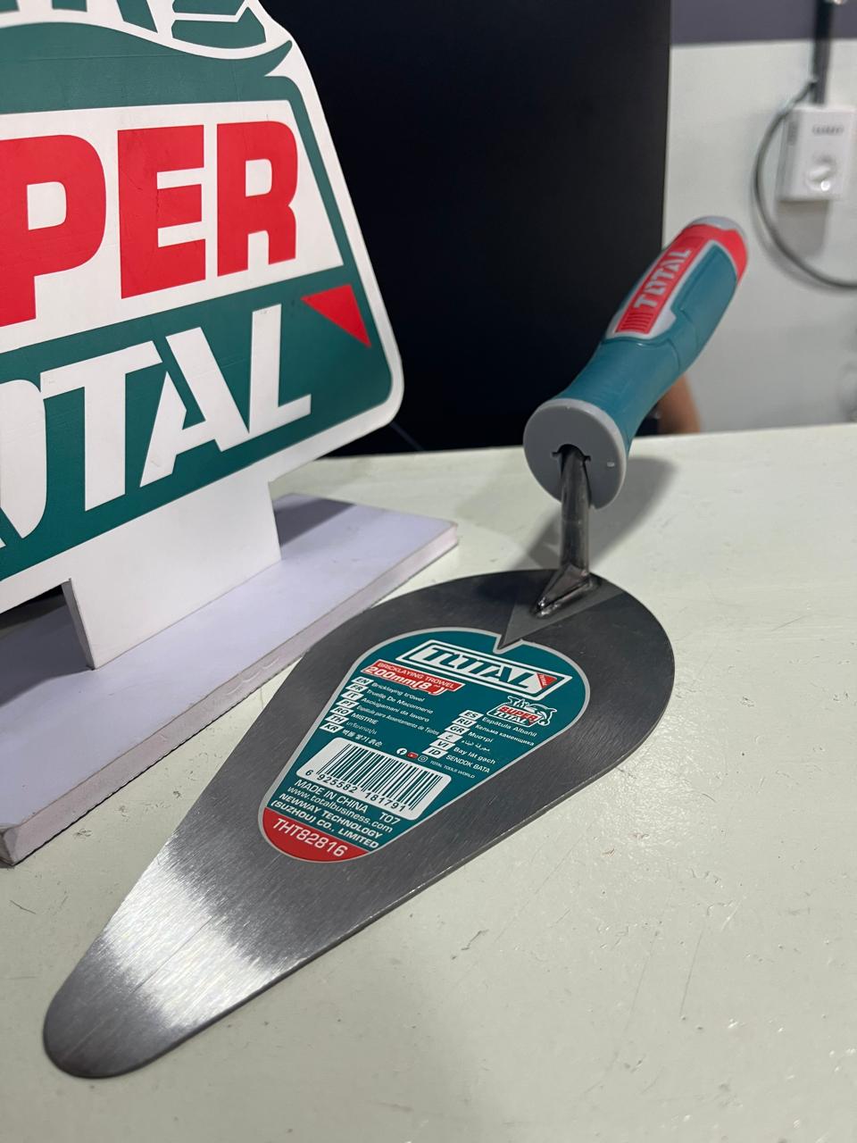 CUCHARA DE ALBAÑIL 8" THT82816